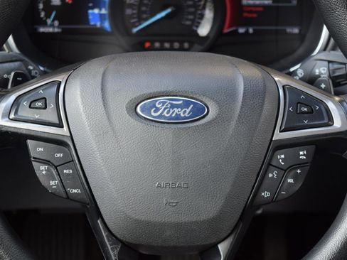 Used 2020 Ford Fusion SE AWD/4WD image 18