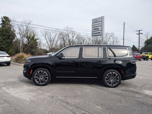 Used 2024 Jeep Grand Wagoneer Series III w/ Flexible Seating Group image 6