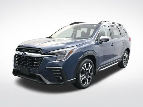Used 2023 Subaru Ascent Limited w/ Technology Package AWD/4WD image 3