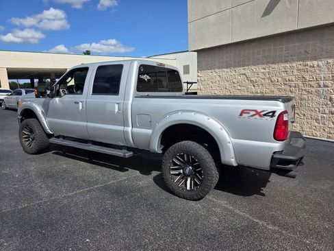 Used 2014 Ford F350 Lariat image 7