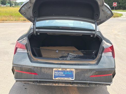 Certified 2025 Hyundai Elantra Sport FWD image 18