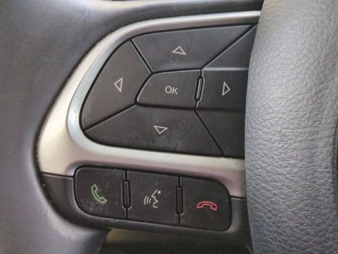 Used 2017 Jeep Compass Latitude w/ Popular Equipment Group image 24