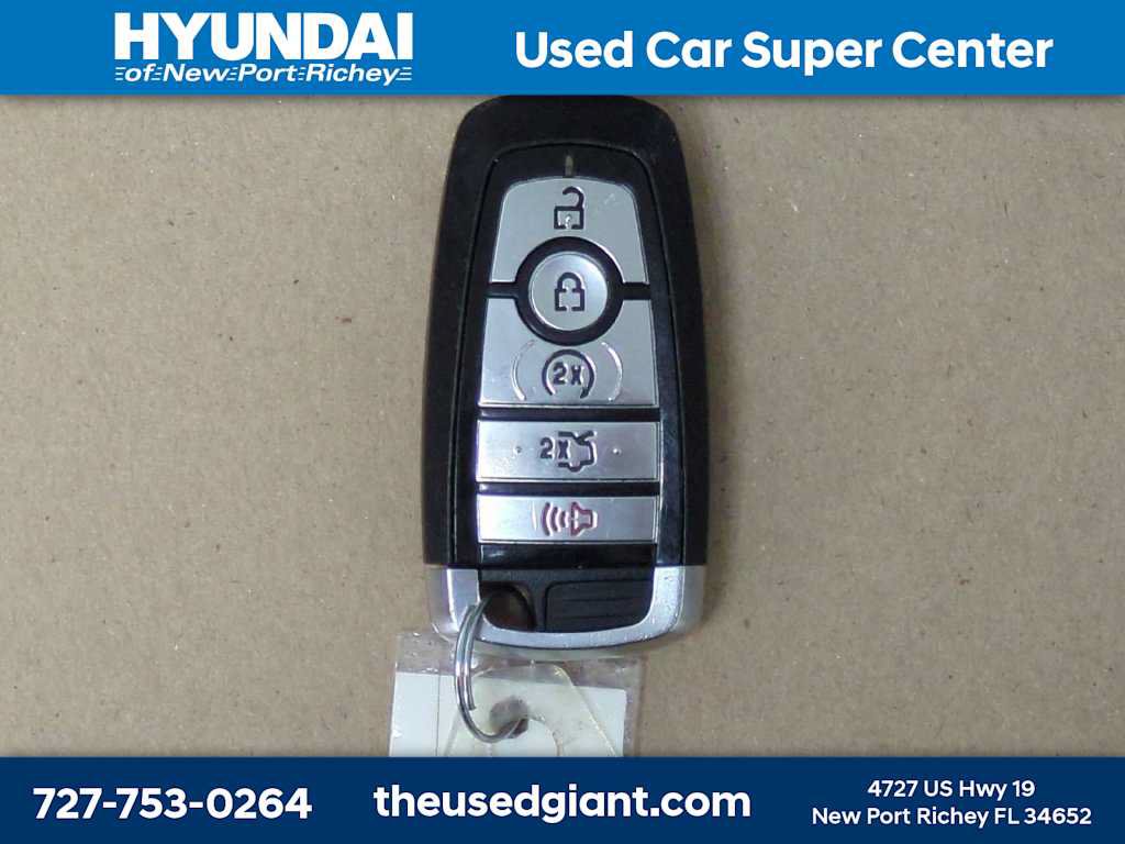 Used 2019 Ford Edge SEL w/ Equipment Group 201A FWD image 9