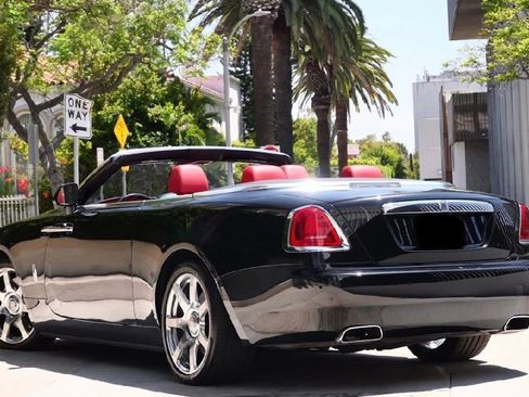 Used 2018 Rolls-Royce Dawn image 6