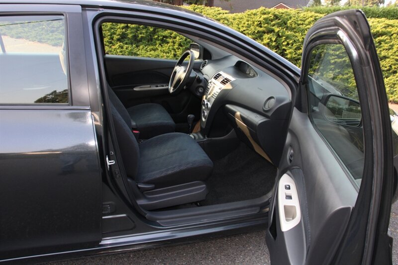 Used 2007 Toyota Yaris Sedan w/ PWR Pkg w/Steel Wheels FWD image 13