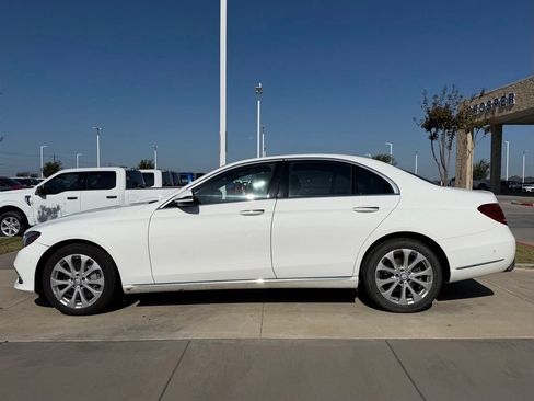 Used 2017 Mercedes-Benz E 300 4MATIC image 8