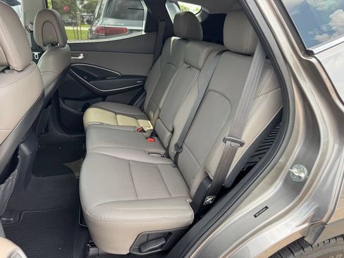 Used 2017 Hyundai Santa Fe Sport FWD image 20