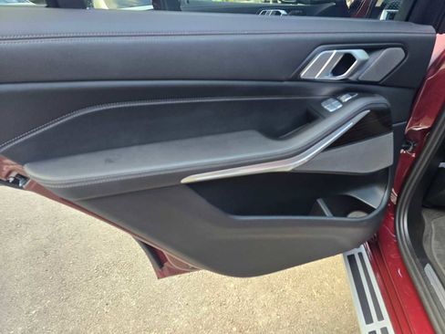 Used 2024 BMW X7 xDrive40i image 21