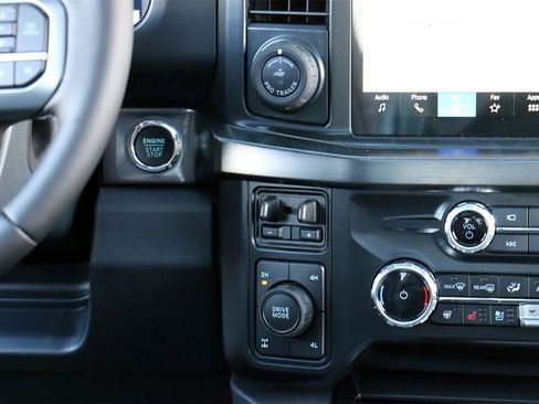 New 2026 Ford F250 Lariat w/ Black Appearance Package image 35