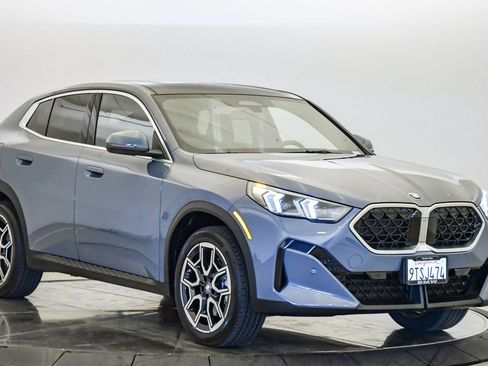 Used 2025 BMW X2 xDrive28i w/ Premium Package image 6