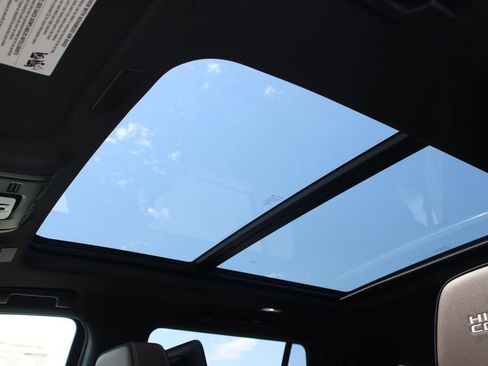 New 2026 Chevrolet Tahoe High Country AWD/4WD image 55