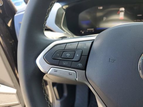 Certified 2023 Volkswagen Taos SE w/ Panoramic Sunroof Package FWD image 26