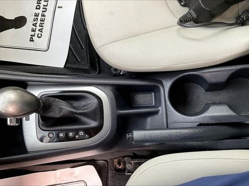 Used 2013 Kia Rio LX FWD image 10