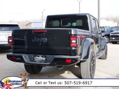 Used 2023 Jeep Gladiator Overland image 5