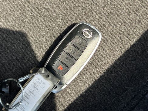 Used 2025 Nissan Versa SV FWD image 28