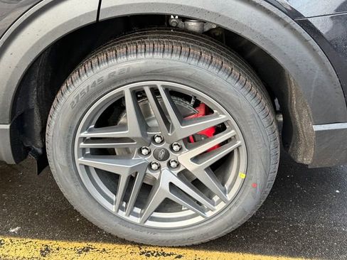 New 2026 Ford Explorer ST w/ Sun And Sound Package image 8