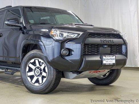 Used 2023 Toyota 4Runner TRD Off-Road Premium w/ Off Road Premium Plus Package image 3
