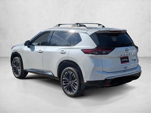 New 2026 Nissan Rogue Platinum image 8