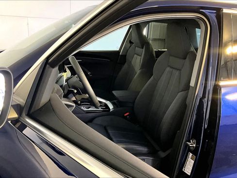 Used 2025 Audi Q5 Premium w/ Premium Plus AWD/4WD image 9