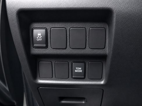 Used 2019 Nissan Pathfinder S AWD/4WD image 31