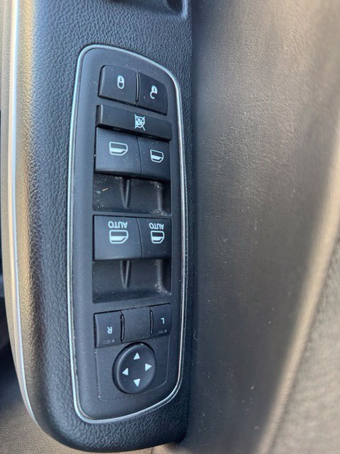 Certified 2023 Chrysler 300 S w/ Comfort Group RWD image 8
