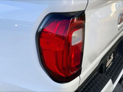 Used 2025 GMC Canyon Elevation image 27