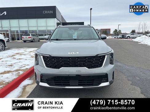 Certified 2025 Kia Sorento EX w/ Panoramic Sunroof Package image 6