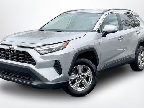 Used 2024 Toyota RAV4 XLE FWD image 2