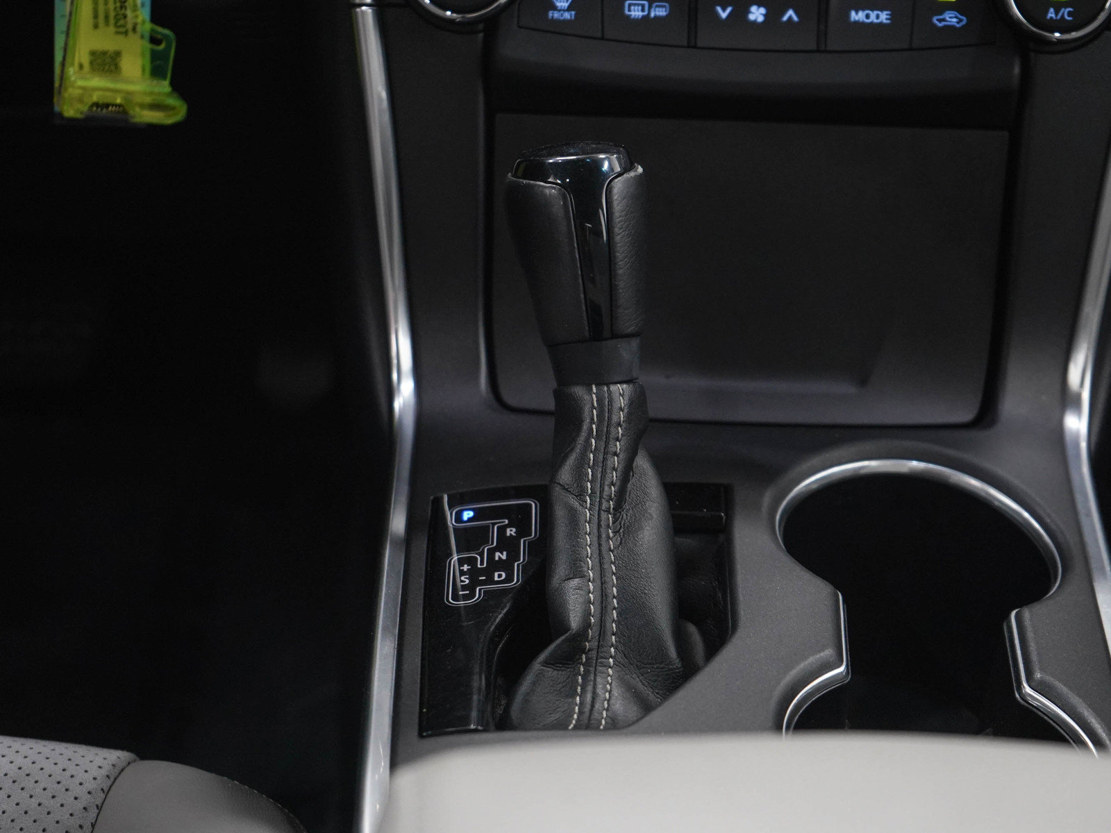 Used 2015 Toyota Camry XSE w/ Moonroof Package FWD image 17