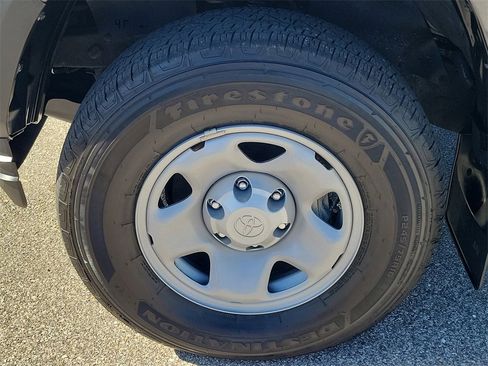 Used 2022 Toyota Tacoma SR image 12