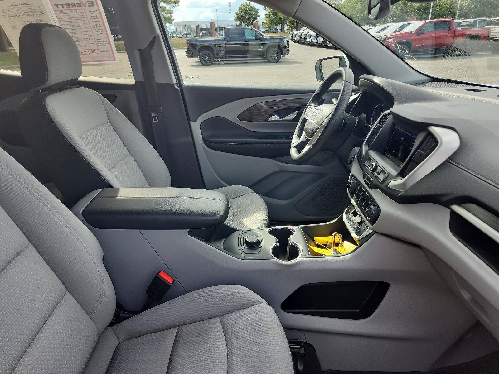 Used 2024 GMC Terrain SLE FWD image 7