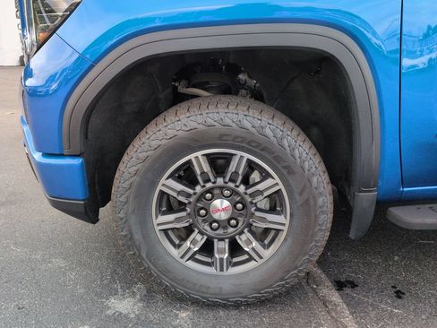 Certified 2024 GMC Sierra 1500 AT4 w/ Technology Package AWD/4WD image 16