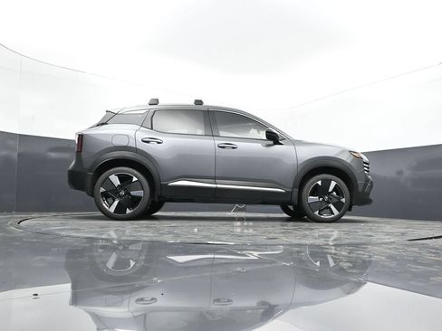 New 2026 Nissan Kicks SR AWD/4WD image 28