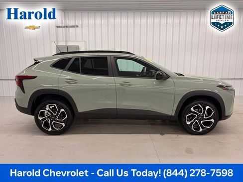 Used 2024 Chevrolet Trax RS w/ Driver Confidence Package FWD image 6