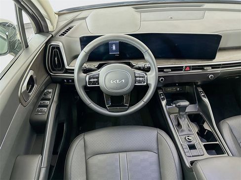 Certified 2025 Kia Sorento X-Line EX image 3