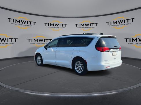 Used 2021 Chrysler Voyager Lxi image 7