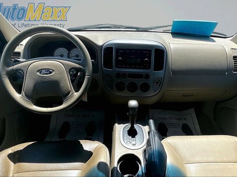 Used 2005 Ford Escape XLT AWD/4WD image 10