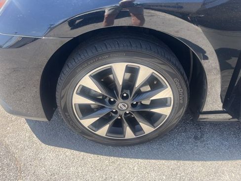 Used 2019 Nissan Sentra SR Turbo image 11