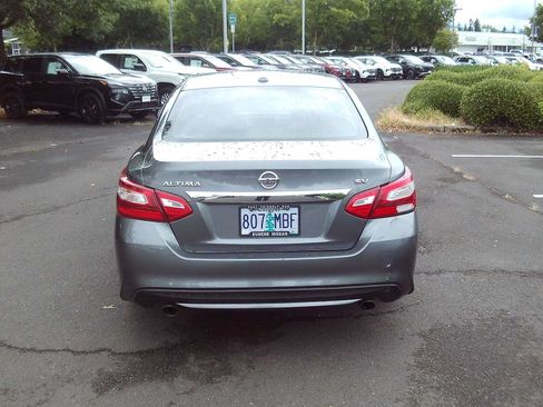 Used 2017 Nissan Altima 2.5 SV FWD image 4