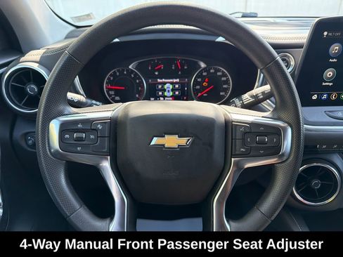 Used 2025 Chevrolet Blazer LT AWD/4WD image 18