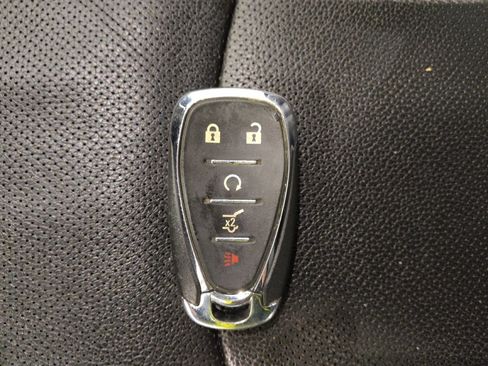 Used 2020 Chevrolet Equinox Premier FWD image 32