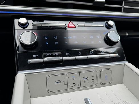 Used 2024 Hyundai Santa Fe Limited image 19