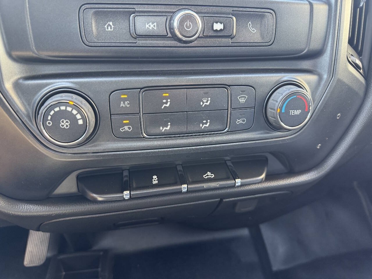 Used 2018 Chevrolet Silverado 1500 W/T w/ Trailering Package AWD/4WD image 23