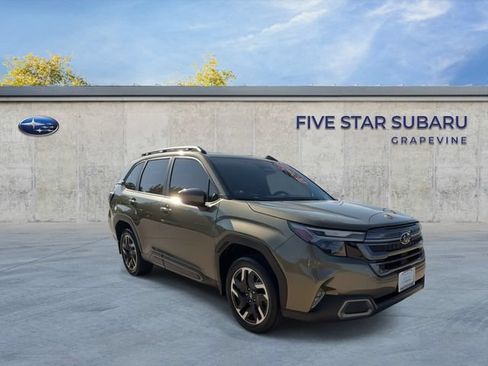 Used 2025 Subaru Forester Limited AWD/4WD image 2