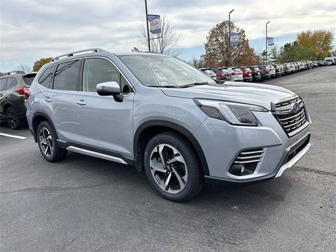 Used 2023 Subaru Forester Touring image 13