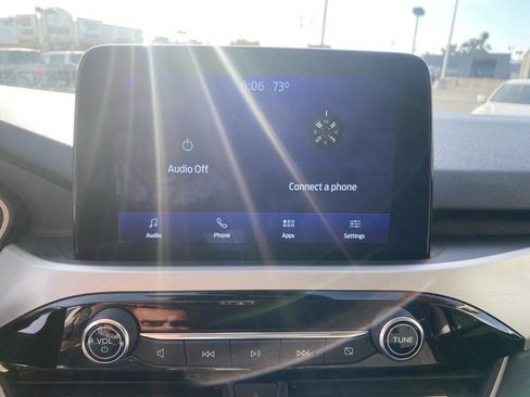 Used 2022 Ford Escape SE image 23