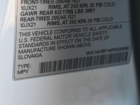 Used 2023 Audi Q8 Premium w/ Convenience Package image 17