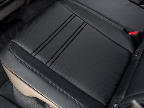 New 2026 Porsche Cayenne Coupe image 33