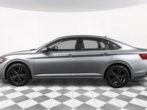 Used 2022 Volkswagen Jetta SE image 21