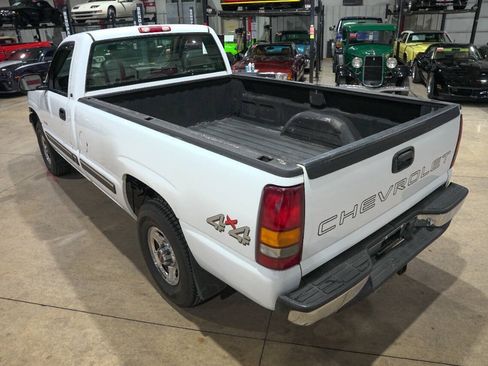 Used 2000 Chevrolet Silverado 1500 4x4 Regular Cab w/ Exterior Appearance Pkg image 16